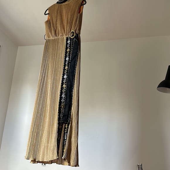 Vintage 1920s inspired dress. Gold, belted. - Picture 4 of 4